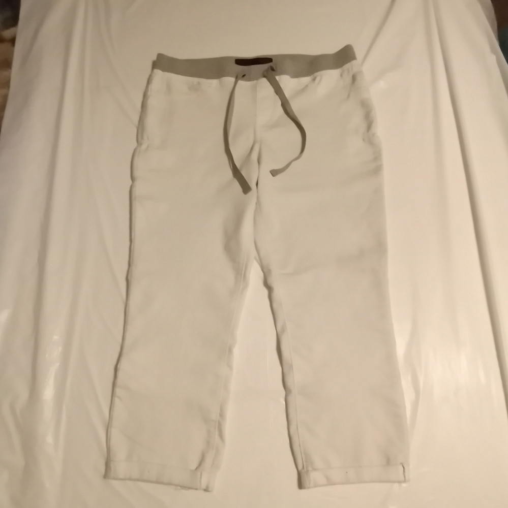 No boundaries capri leggings